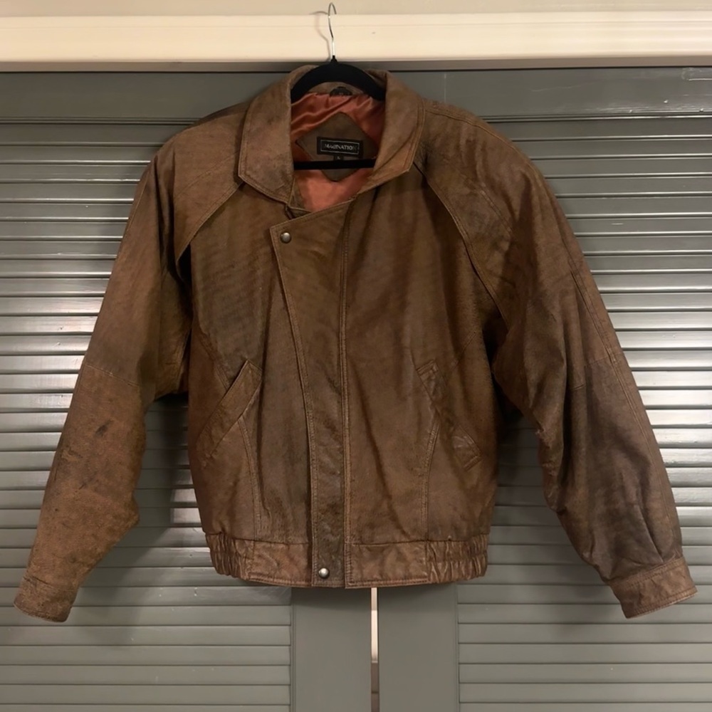 Vintage Men’s Brown Leather Bomber Jacket